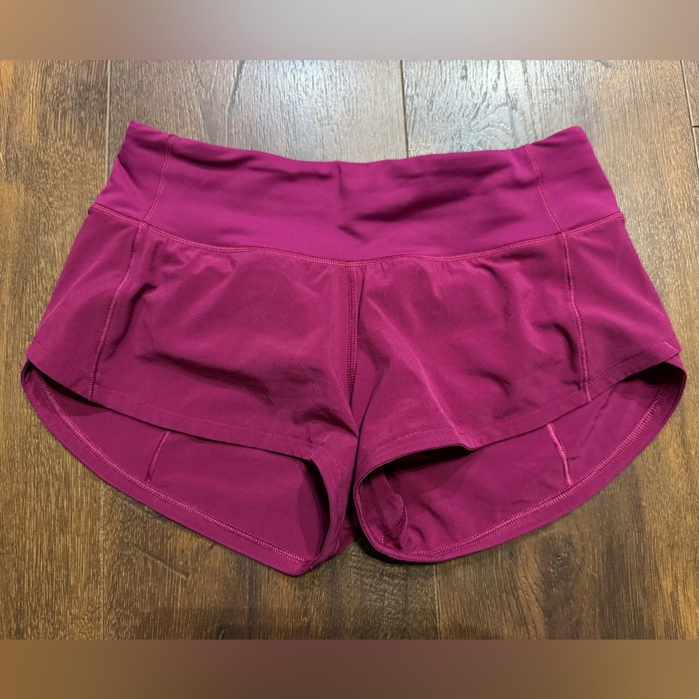 lululemon athletica magenta low rise Speed Up shorts. Size 0